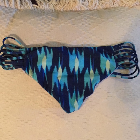 ACACIA SWIMWEAR - Picture 2 of 3